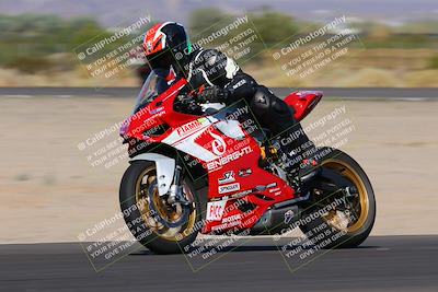 media/Oct-09-2022-SoCal Trackdays (Sun) [[95640aeeb6]]/Turn 3 (930am)/